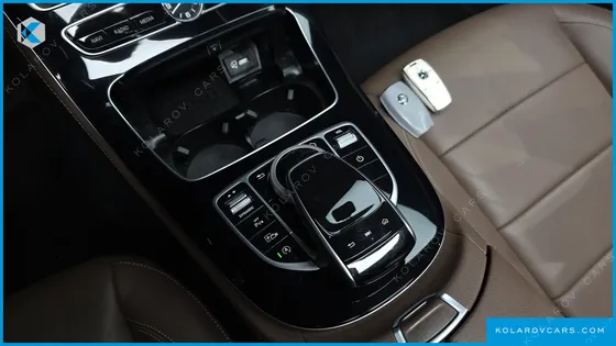MERCEDES E-CLASS E220D AVANTGARDE