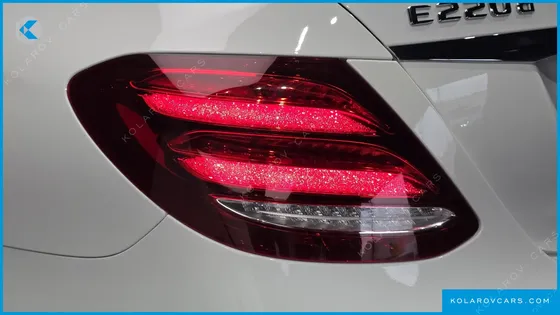 MERCEDES E-CLASS E220D AVANTGARDE