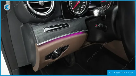 MERCEDES E-CLASS E220D AVANTGARDE