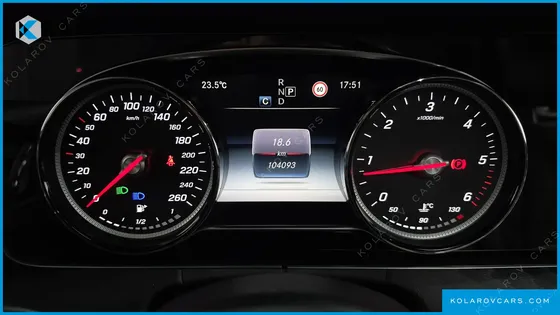 MERCEDES E-CLASS E220D AVANTGARDE