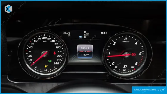MERCEDES E-CLASS E220D AVANTGARDE