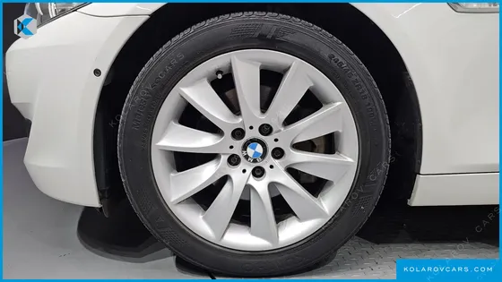 BMW 5 SERIES 528I