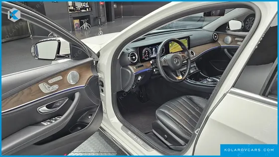 MERCEDES E-CLASS E300 EXCLUSIVE