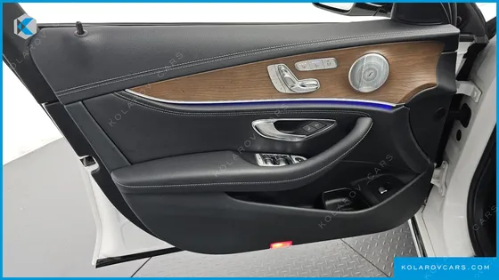 MERCEDES E-CLASS E300 4MATIC EXCLUSIVE