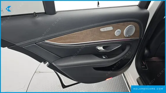 MERCEDES E-CLASS E300 4MATIC EXCLUSIVE
