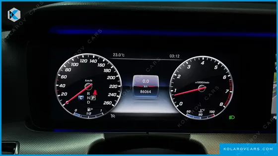 MERCEDES E-CLASS E300 AMG LINE