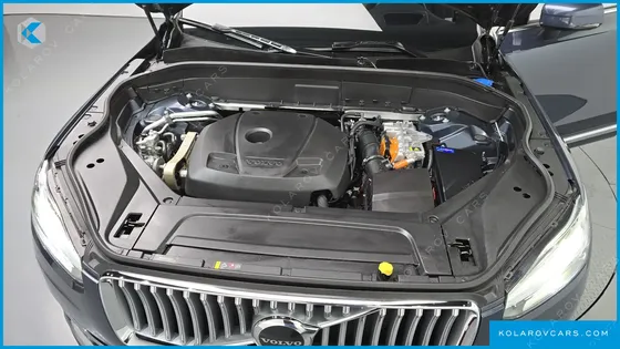 VOLVO XC90 T8 ULTRA BRIGHT HYBRID