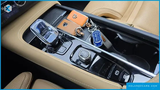 VOLVO XC90 T8 ULTRA BRIGHT HYBRID