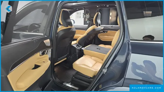 VOLVO XC90 T8 ULTRA BRIGHT HYBRID