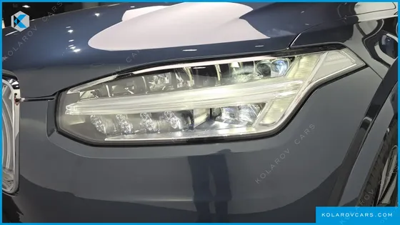 VOLVO XC90 T8 ULTRA BRIGHT HYBRID