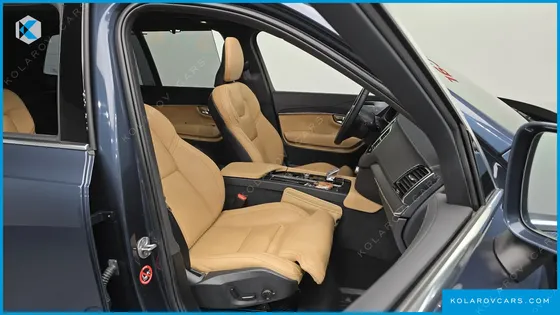 VOLVO XC90 T8 ULTRA BRIGHT HYBRID