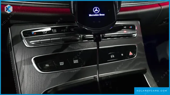 MERCEDES E-CLASS E220D 4MATIC AMG LINE