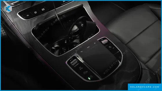 MERCEDES E-CLASS E220D 4MATIC AMG LINE
