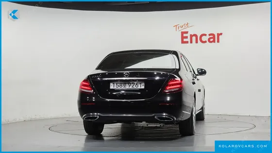 MERCEDES E-CLASS E220D EXCLUSIVE