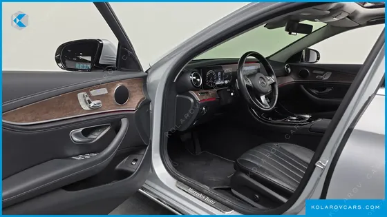 MERCEDES E-CLASS E300 4MATIC EXCLUSIVE