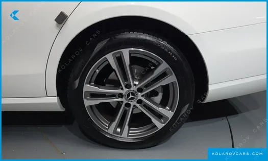 MERCEDES E-CLASS E250 AVANTGARDE