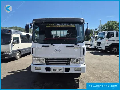 HYUNDAI MEGA TRUCK GOLD