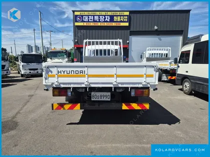 HYUNDAI MEGA TRUCK GOLD
