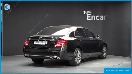MERCEDES E-CLASS E300 4MATIC AVNATGARDE