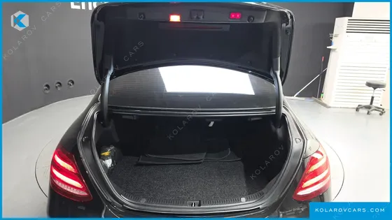 MERCEDES E-CLASS E300 4MATIC AVNATGARDE