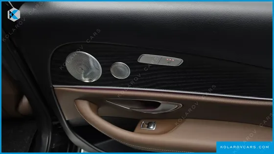 MERCEDES E-CLASS E300 4MATIC AVNATGARDE
