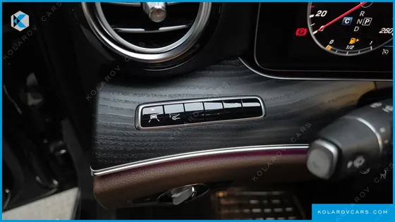 MERCEDES E-CLASS E300 4MATIC AVNATGARDE