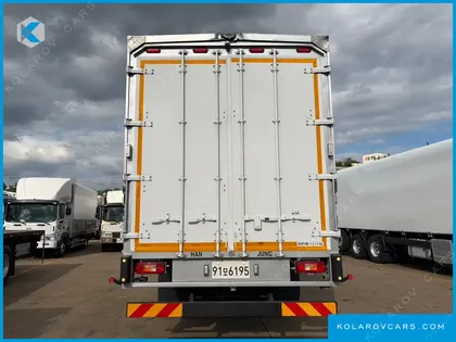VOLVO CARGO TRUCK 6X2