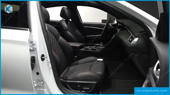 GENESIS G70 GASOLINE 2.5T 4WD