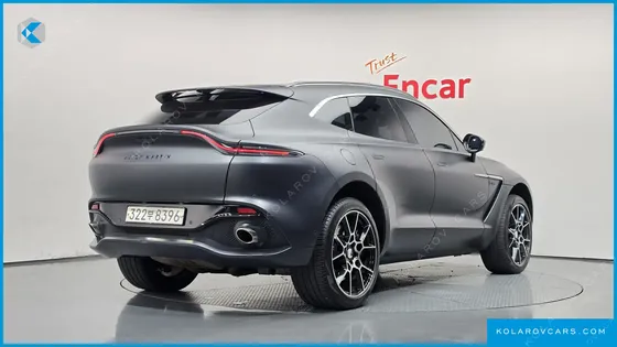 ASTON MARTIN DBX 4.0 V8