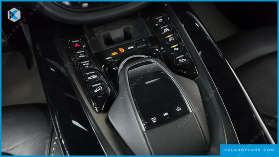 ASTON MARTIN DBX 4.0 V8