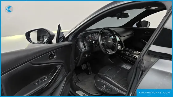 ASTON MARTIN DBX 4.0 V8