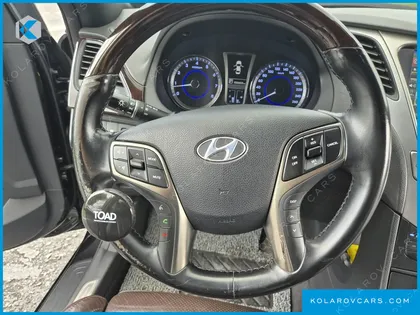HYUNDAI GRANDEUR LPG HG300 HANDICAPPED ONLY