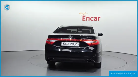 HYUNDAI GRANDEUR HG240 MODERN