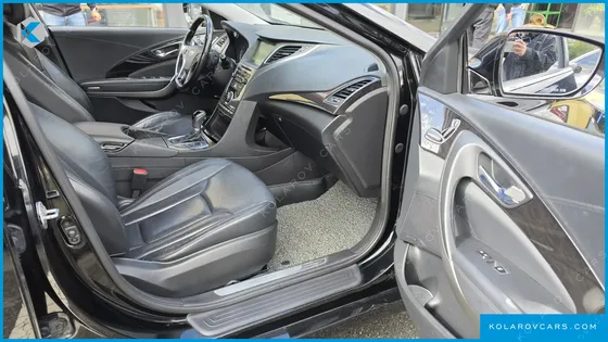 HYUNDAI GRANDEUR HG240 MODERN