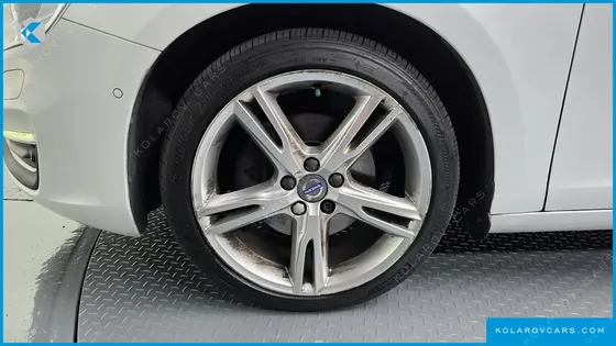VOLVO S60 D4