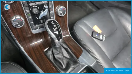 VOLVO S60 D4