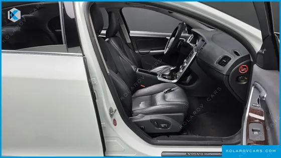 VOLVO S60 D4