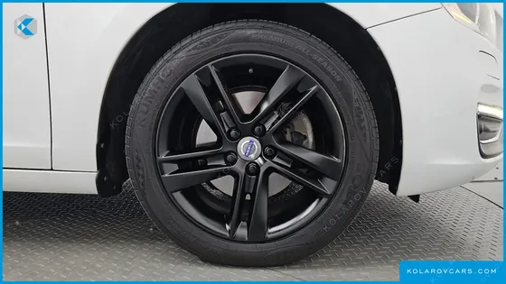 VOLVO S60 D4