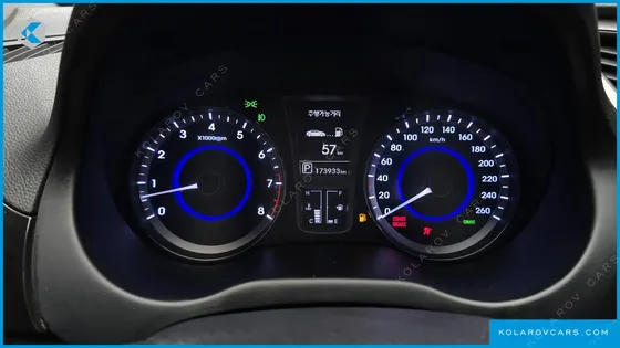 HYUNDAI GRANDEUR HG240 MODERN