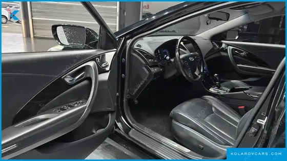 HYUNDAI GRANDEUR HG240 LUXURY