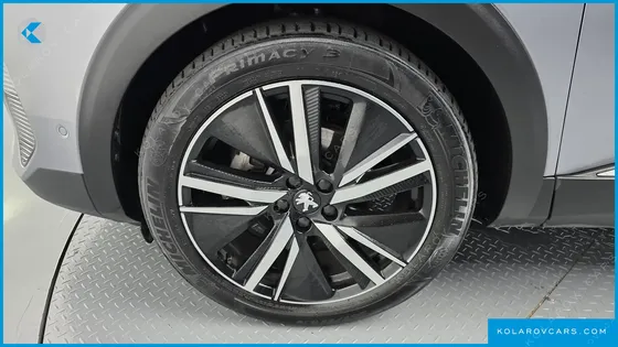 PEUGEOT 5008 1.2 PURE TECH GT
