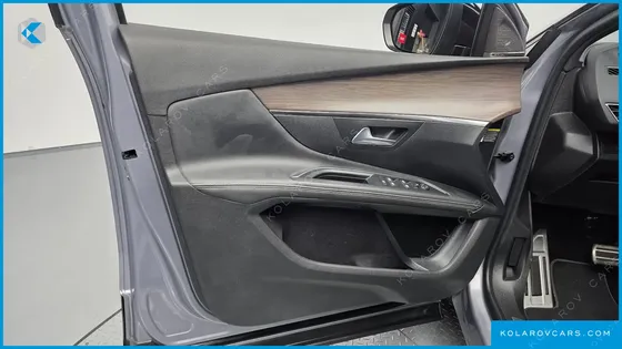PEUGEOT 5008 1.2 PURE TECH GT