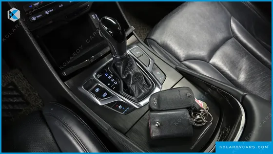 HYUNDAI GRANDEUR HG240 MODERN COLLECTION