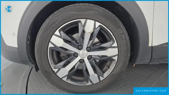PEUGEOT 5008 1.6 BLUEHDI ALLURE