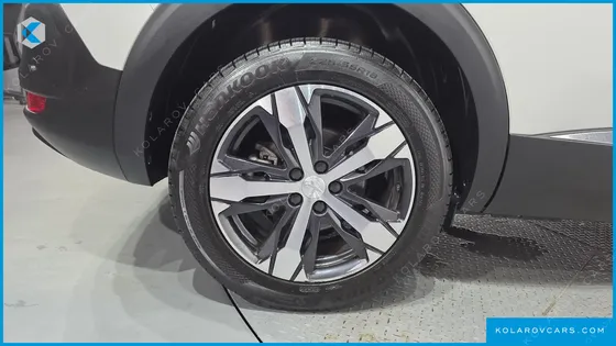 PEUGEOT 5008 1.2 PURE TECH GT