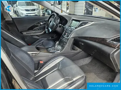 HYUNDAI GRANDEUR HG240 MODERN