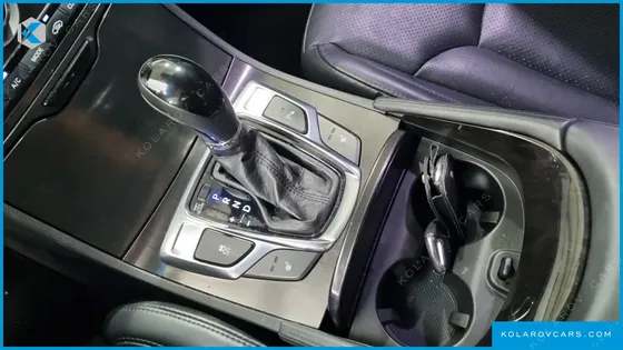 HYUNDAI GRANDEUR HG240 MODERN