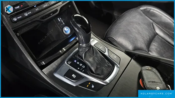 HYUNDAI GRANDEUR HG240 MODERN