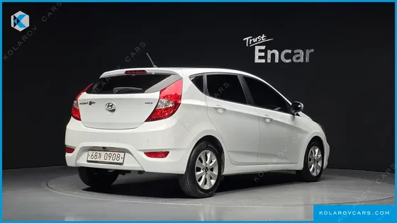 HYUNDAI ACCENT DIESEL WIT 1.6 VGT MODERN