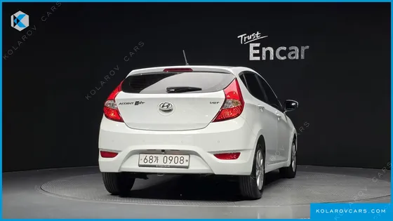 HYUNDAI ACCENT DIESEL WIT 1.6 VGT MODERN